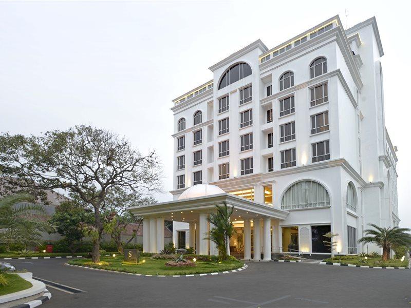 The Sahira Hotel Syariah Bogor Exterior foto